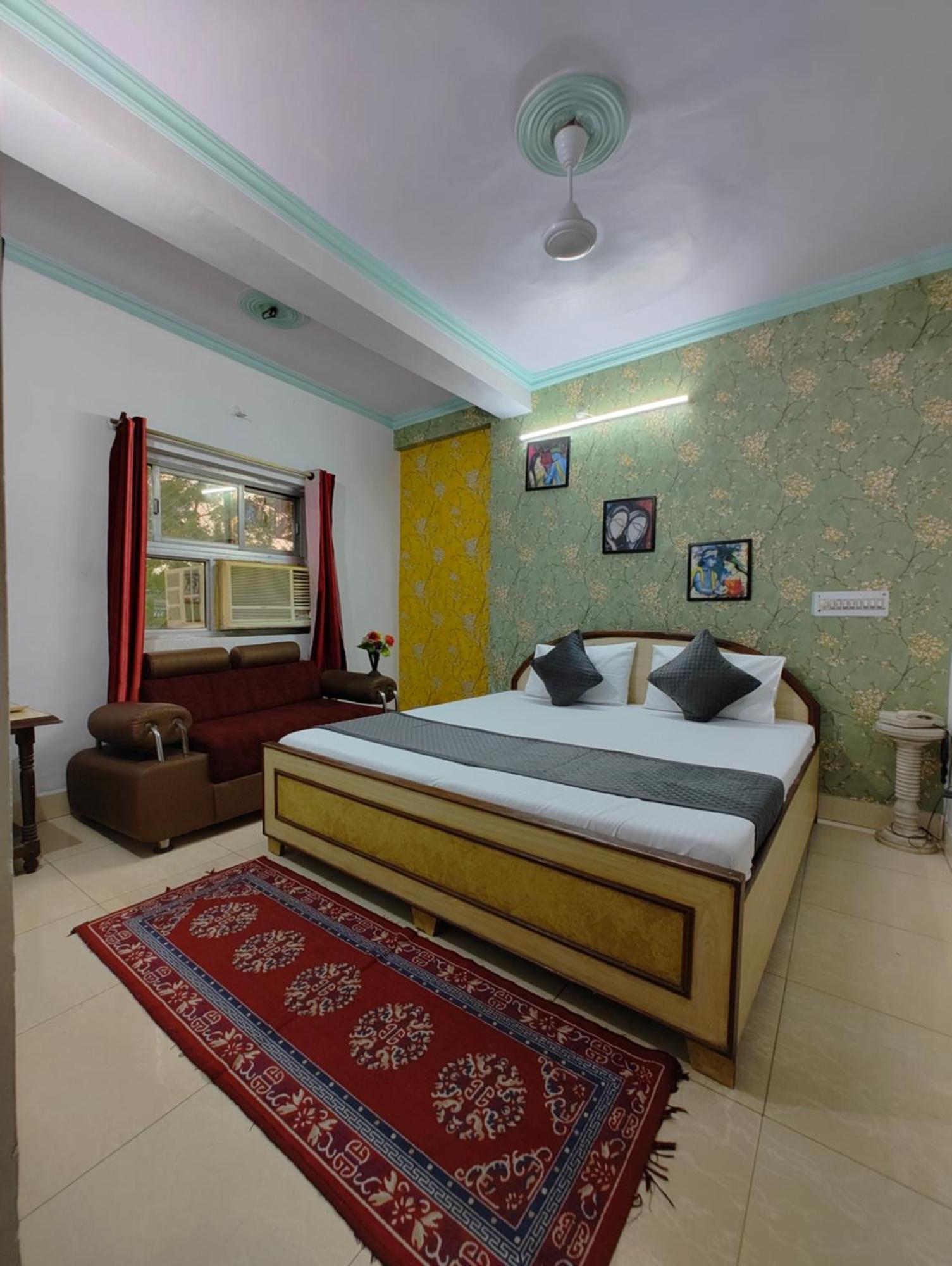 Hotel Swarajya Palace Agra Kültér fotó