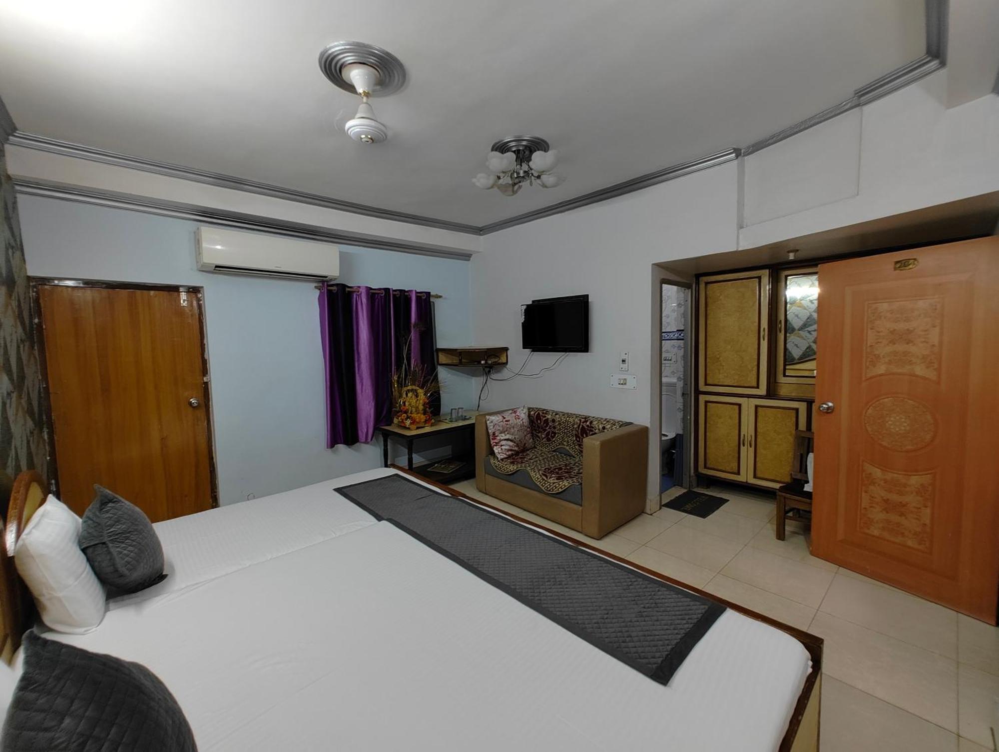 Hotel Swarajya Palace Agra Kültér fotó